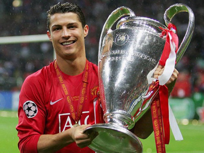 Cuộc đời và sự nghiệp Cristiano Ronaldo